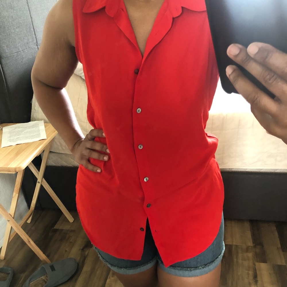 Rachel Zoe Red Sleeveless Button Down Top